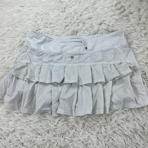 Lululemon Run: Pace Setter Skirt White - Picture 5 of 6